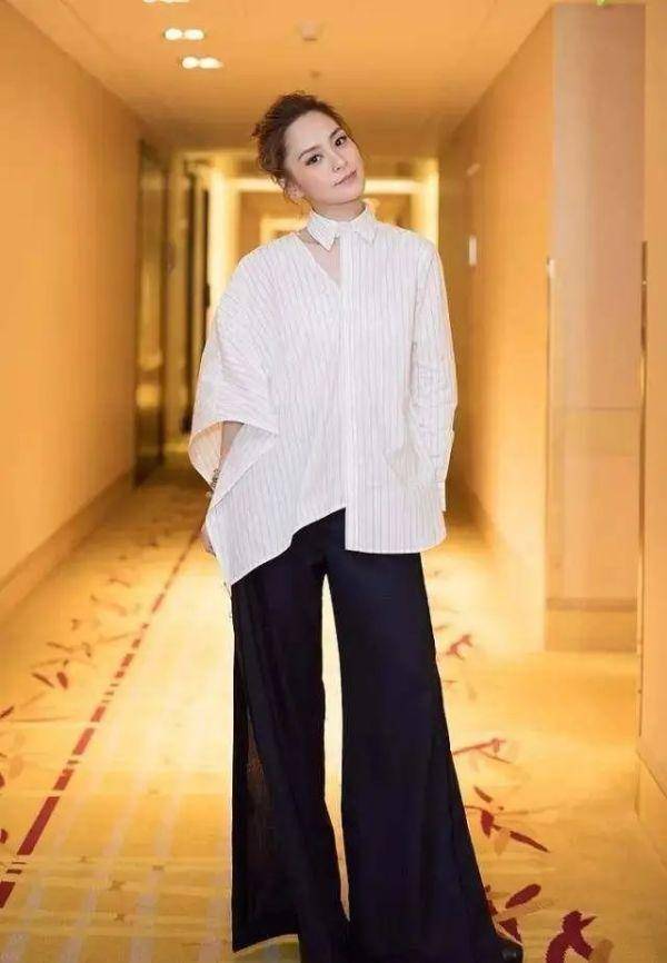 身材 阿娇单身后更美了，穿一件拼接色连衣裙，美出了新高度