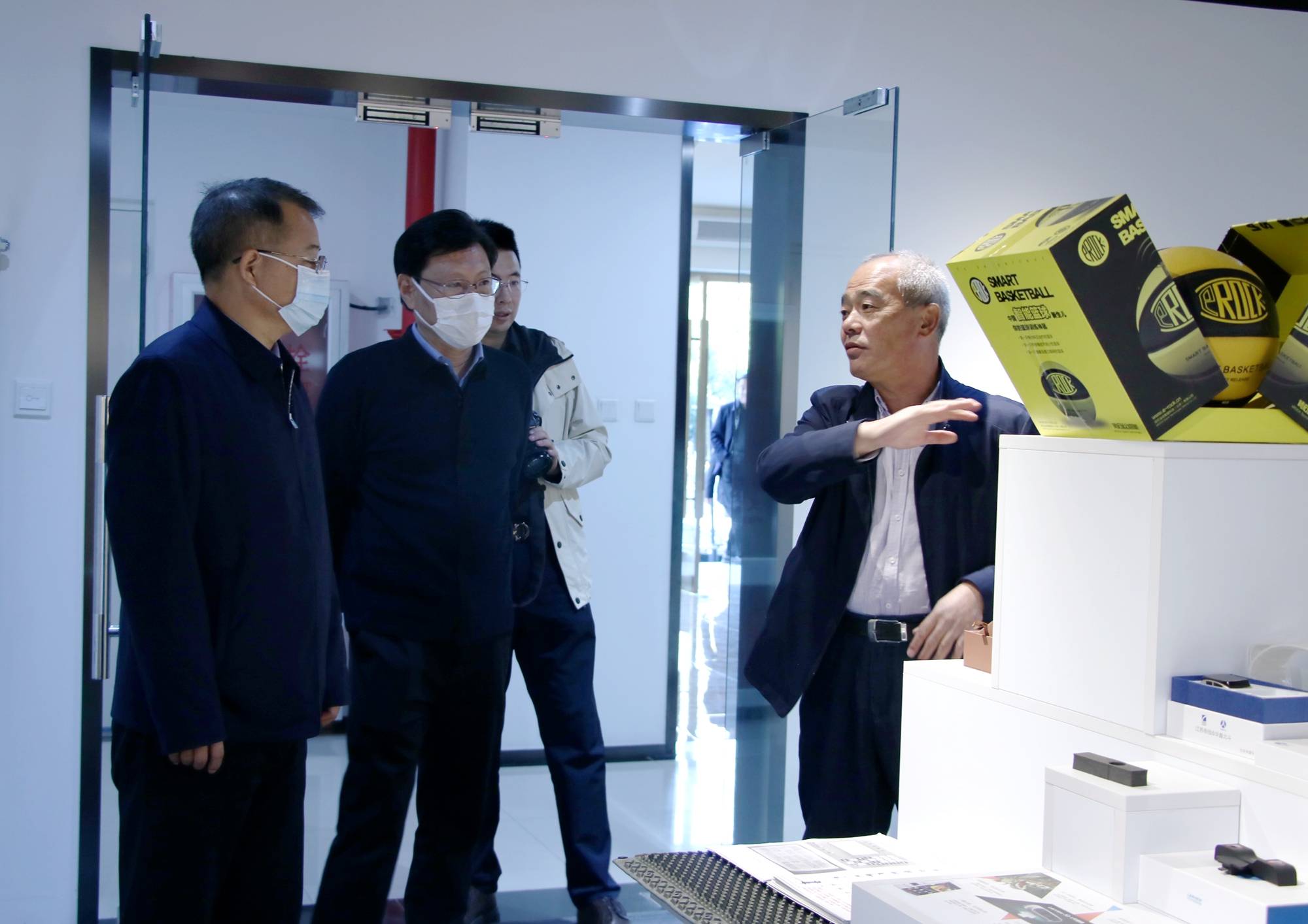 乌兰察布市兴和县委书记王会雨带队到访启迪之星延庆考察对接