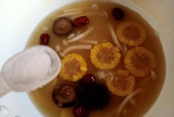 暖胃|冬天多给家人喝这碗汤，驱寒暖胃又滋补，每天一碗，越喝越暖和