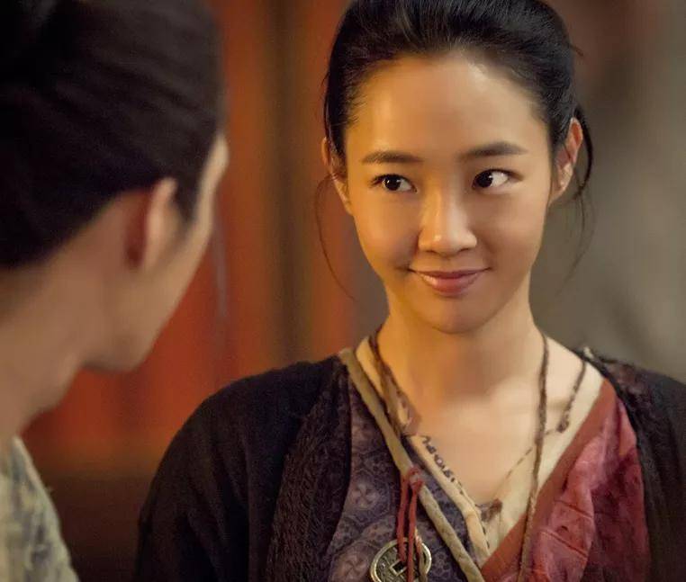 铁道|首日票房超4000万元，白百何新片轻松登顶日票房榜首！