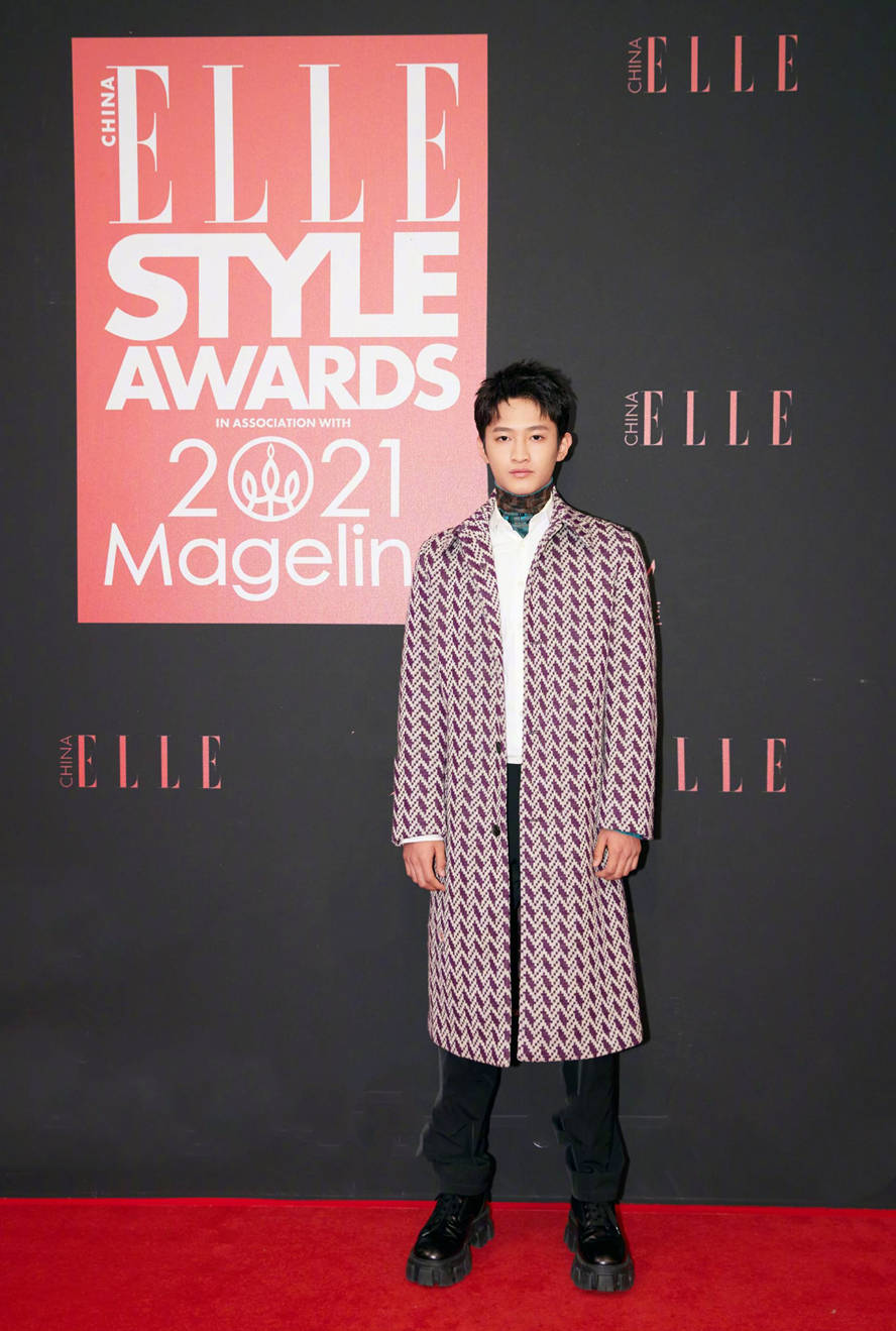 时装 75位明星的ELLE时装造型,王源、热巴,关晓彤,身心造型惹人爱