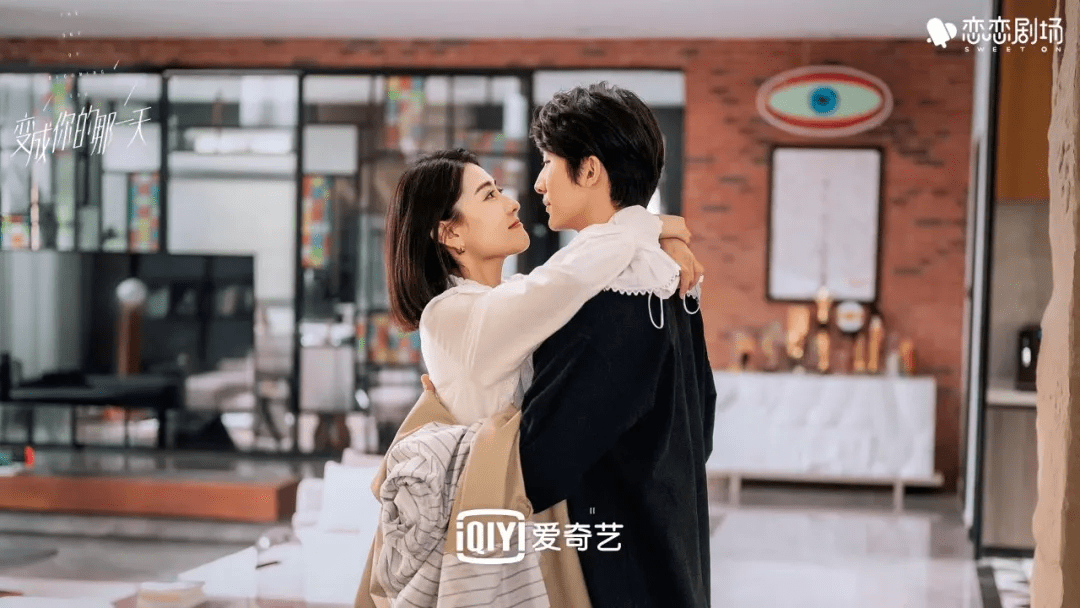 职场|《夜色暗涌时》：男帅女美还不尬的剧情，大家追起来了吗？