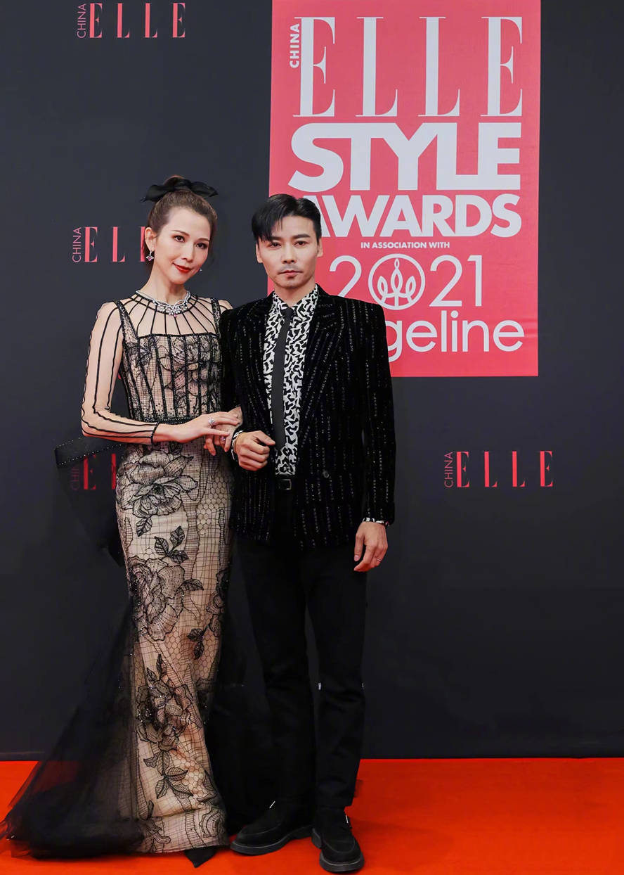 时装 75位明星的ELLE时装造型,王源、热巴,关晓彤,身心造型惹人爱