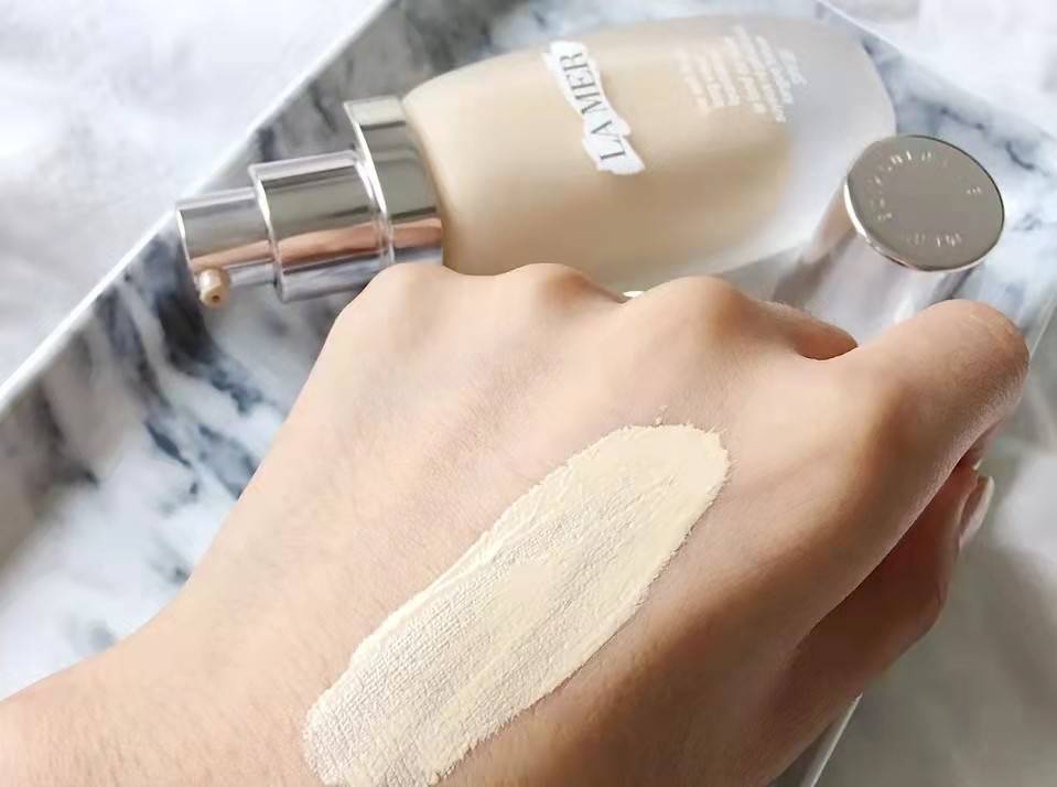 产品混合皮女生怎么选粉底?这4款高遮瑕、粉感细腻,值得入手!