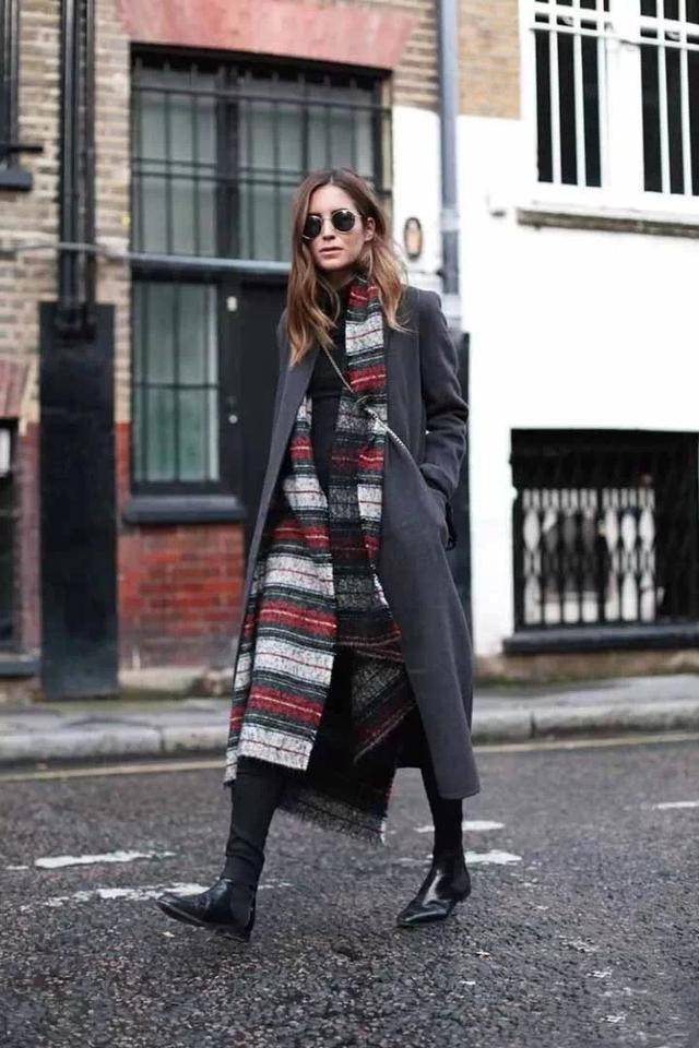 视觉 大衣+围巾，才是40+熟龄女性的冬季必备，精致飒美，气场超强