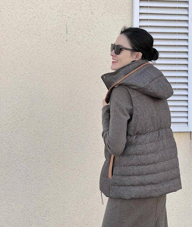 下半身 自带反光感的“液体靴”,远远一看就格外的时髦,穿在身上更是十分的遮肉显瘦