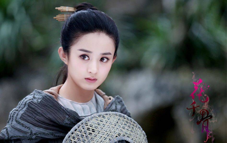 调整女明星发际线变美史：从生硬的美到自然的美，她们都做对了什么？
