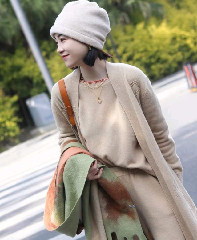 服装 冬天穿衣别太普通，可以借鉴这三套穿搭示范，满满的高级感