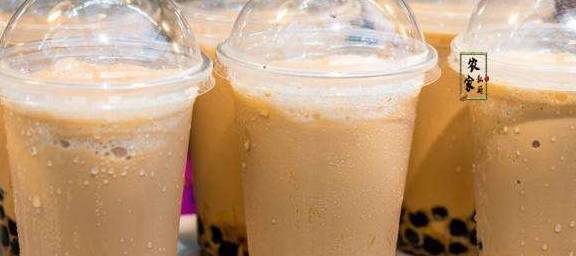 食品|孩子爱不释手的5种零食，看着干净，其实很“脏”，爱吃也别买！