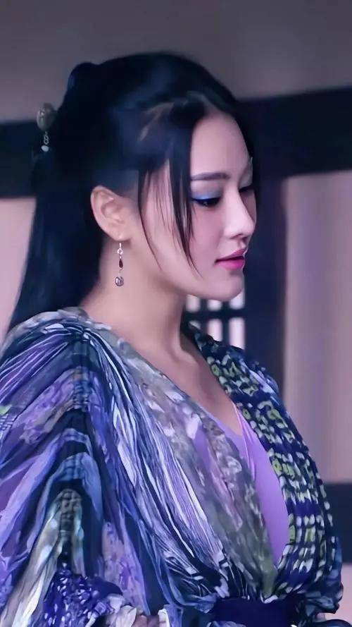 马夫人哪是谁都能演?有人又纯又欲,有人卖弄刻意,新版全靠衬托?