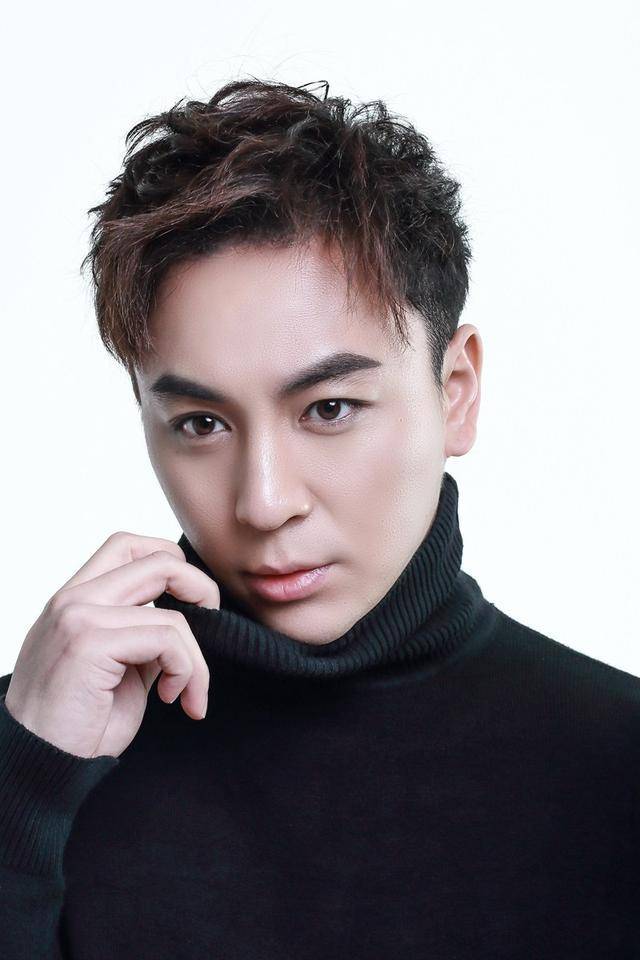 释小龙长相与小时候差别大,无戏可拍做生意,网友:行走的人民币