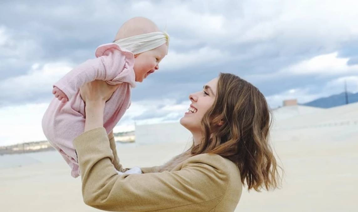 梦境中的温馨拥抱,解析梦见抱小男孩的深层含义 梦境中的温馨拥抱,解析梦见抱小男孩的深层含义