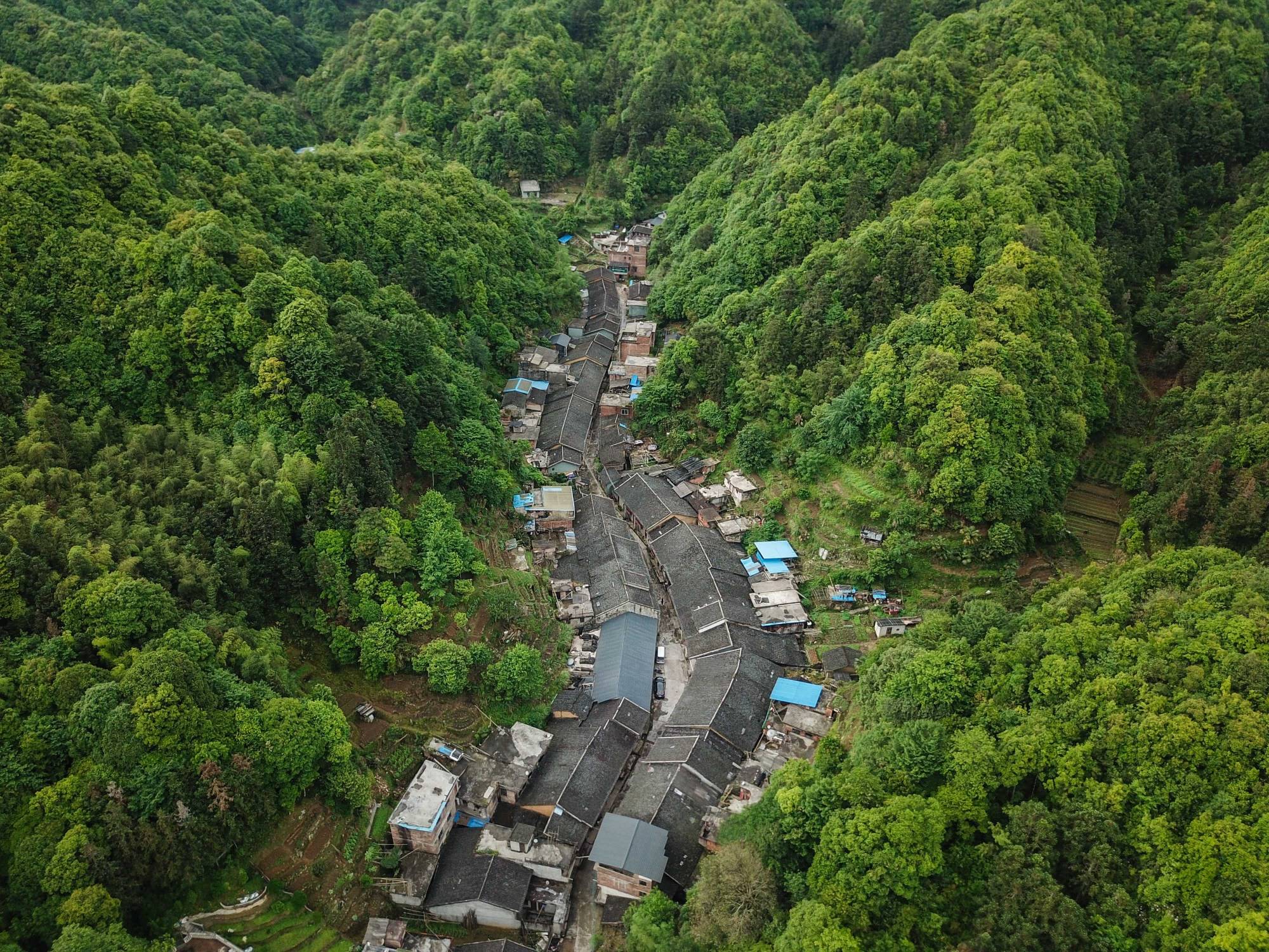 大瑶山深处的古老瑶寨，四处都散发着淡雅古朴之感，多数人没去过