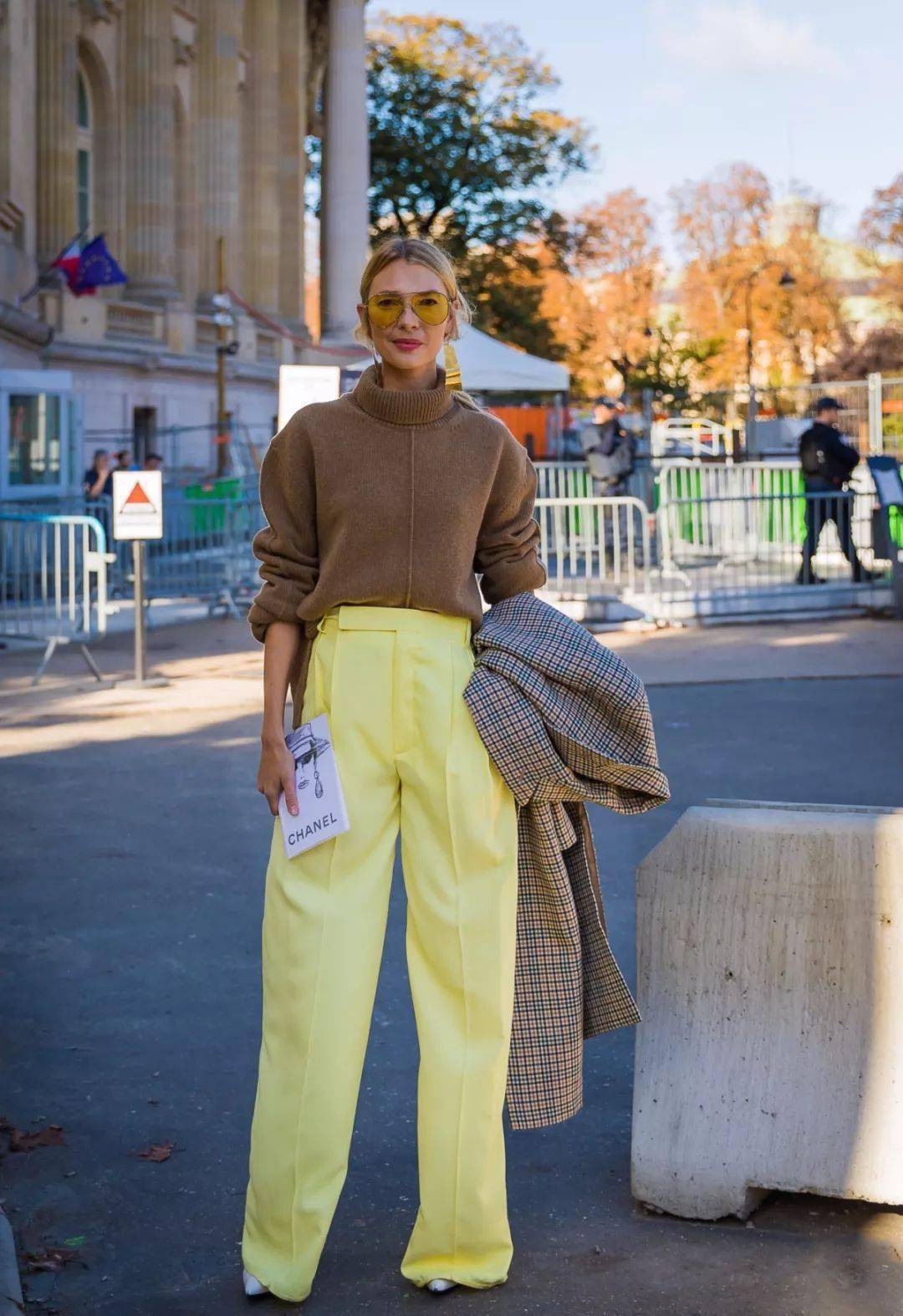 毛衣 放弃"毛衣+小脚裤"的俗气穿法吧!试试这些温柔气质的毛衣穿搭