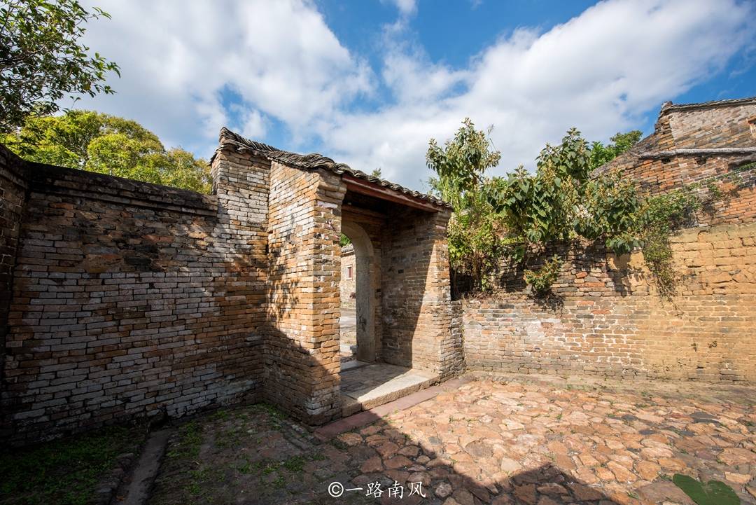 中原地区|广东省少人知道的“世外桃源”，村前缠着龙脉，村民都是苏轼后人