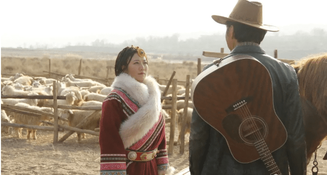 《半个月亮爬上来》12月3日全国公映 展现中国西部绚丽多彩的民族文化