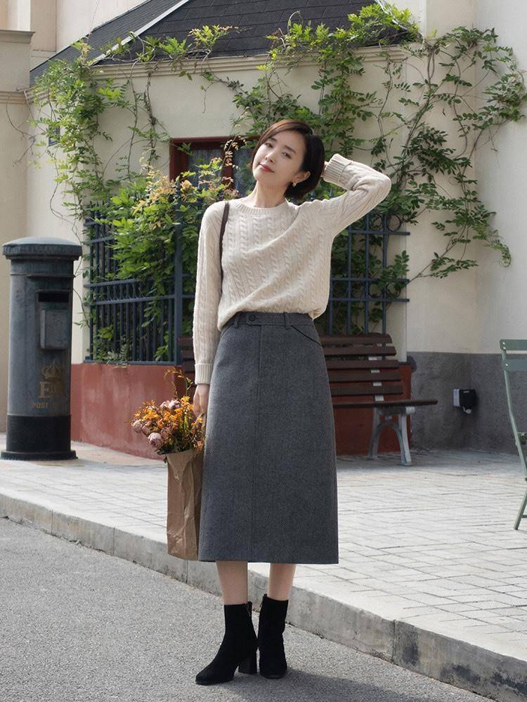 黑色 秋天也可以穿上优雅的半身裙哦,感觉来学习穿搭吧!