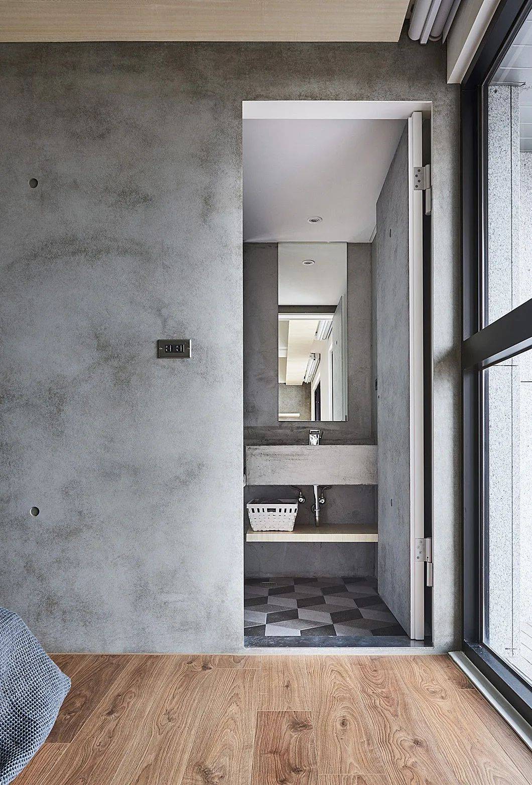 原创85㎡极简毛坯风,只要设计得好,水泥墙也有高级感!