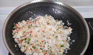 米饭怎么炒好吃不放鸡蛋 931c5dc0f57e4d66aed75ff3b46d9685.jpeg