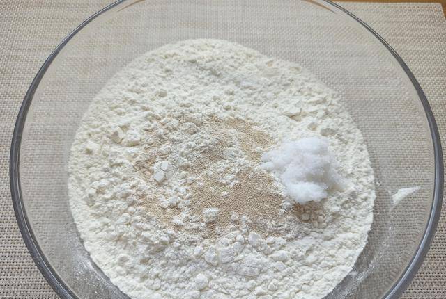 葱花|早上花几分钟给家人做道美味早餐饼，做法简单，鲜香美味，超好吃