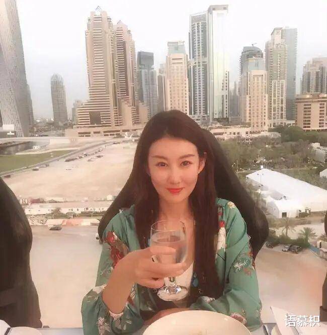 王宝强女友冯清结过婚吗 f40d9eefb11e4f0bbd9874d72d4a1649.jpeg