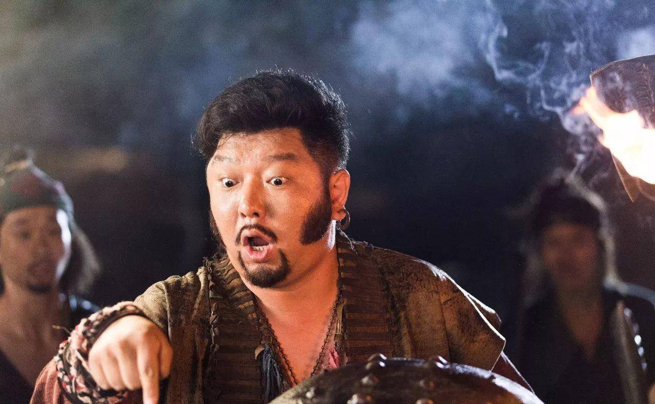 军旅|他是军旅剧专业户，拍恋爱戏让助理准备漱口水，放到过期都没用