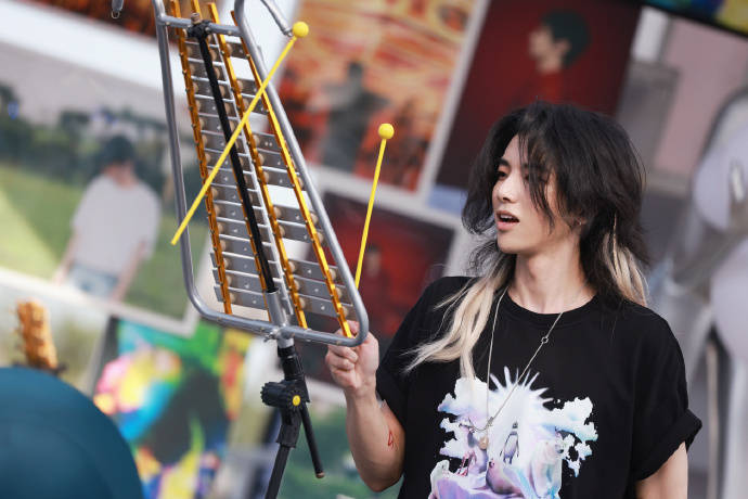 新歌|华晨宇火星演唱会新歌首唱！开启《飞行模式》进入火星乐园狂欢