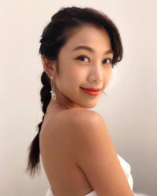 秦沛女儿入围tvb最佳女配角,演技获观众认可,父女俩感动哭_姜丽文