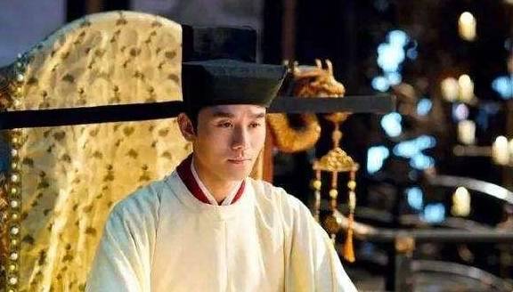 章子怡刘海造型尽显年轻俏皮日系少女上线反差萌给人惊喜！