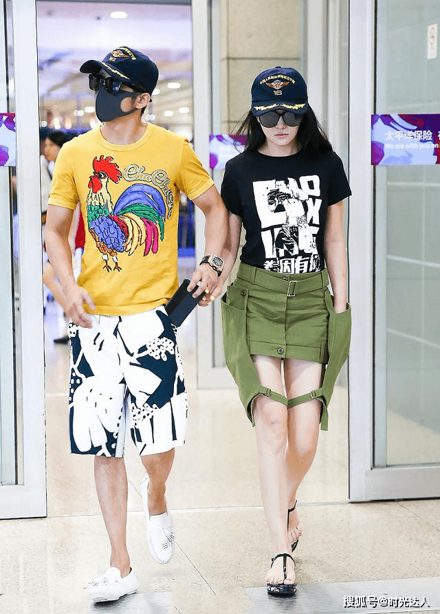 卫衣 冉莹颖邹市明合体走机场,穿长款卫衣配短裤,遮肉显瘦又时髦