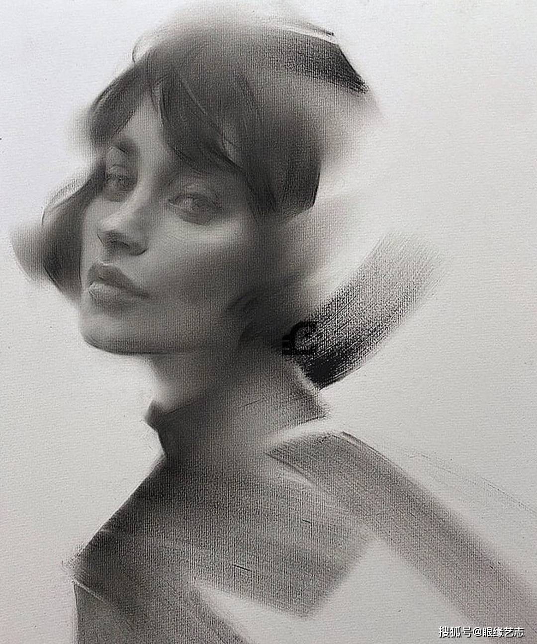 原创炭笔干刷肖像:只有切断所有不必要的东西,才能创造新的面孔