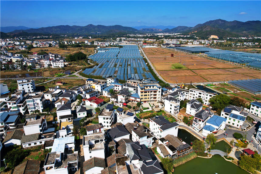 江西于都有个潭头村，这里的美食远近闻名，环境清幽适合休闲度假