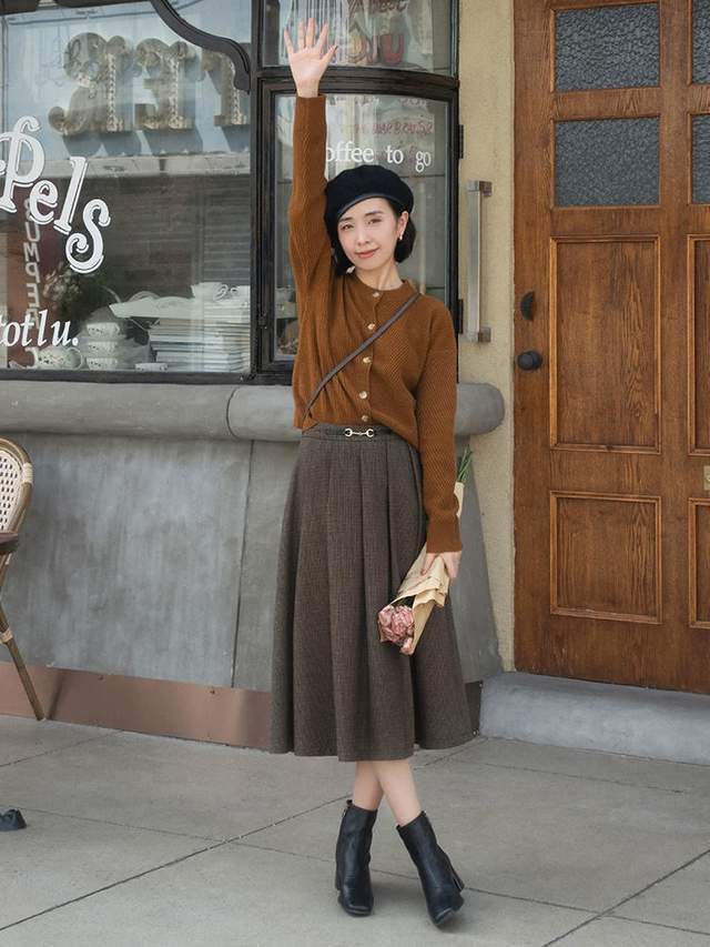 黑色 步入中年后要学会的“针织衫”搭配，看这位博主就够了，chic优雅