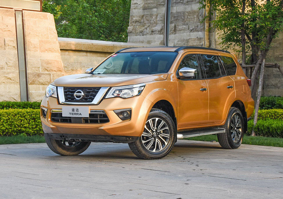 长途穿越利器日产硬派suv售1698万起全系25自吸大梁底盘