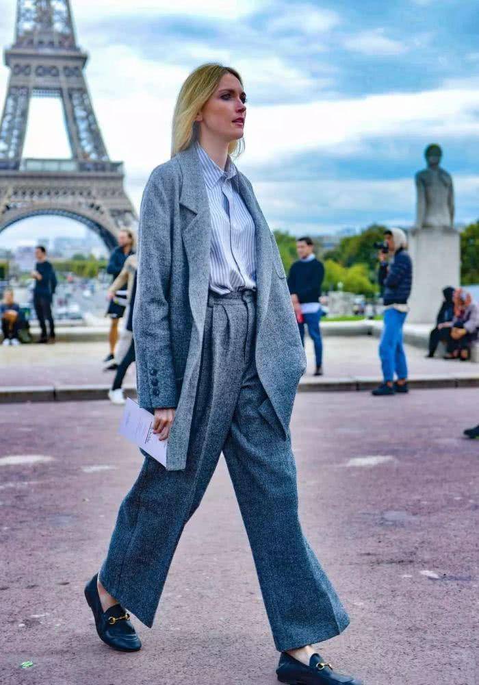 高跟鞋 今年秋冬流行这三款鞋子,舒适时髦又气质,穿对了比高跟鞋还显高