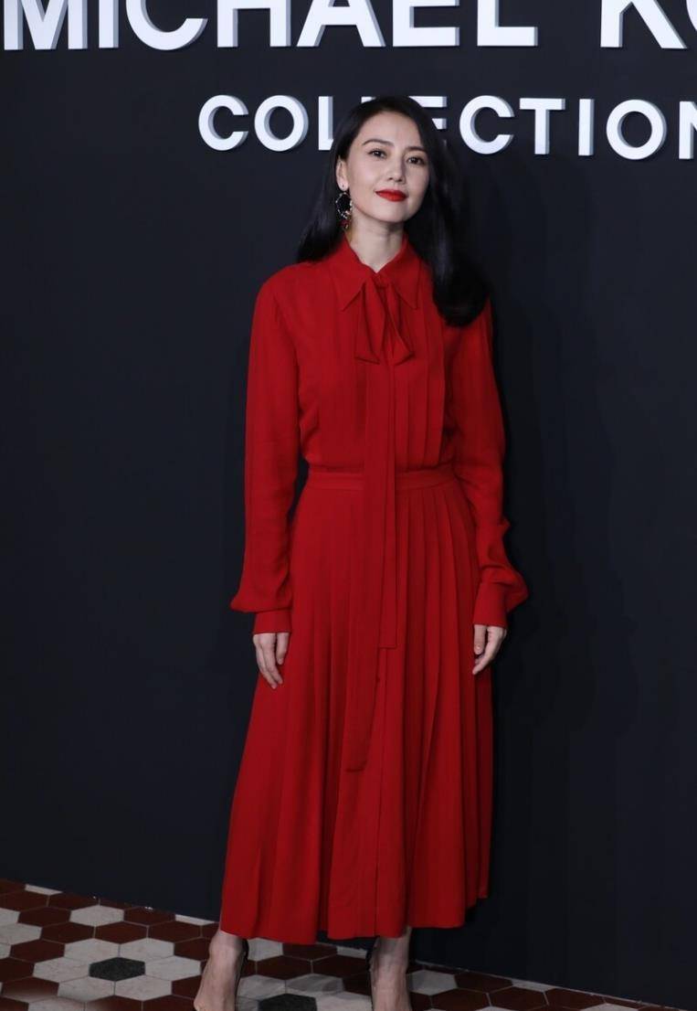 林青霞 红裙下的女明星，林青霞大气，江疏影冷艳热巴尤物，高圆圆最真实