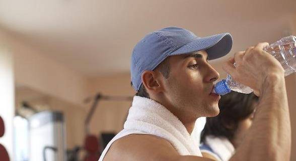 大意|“泡沫尿”出现是因为“肾病”吗？6种“情况”或许也要多留心