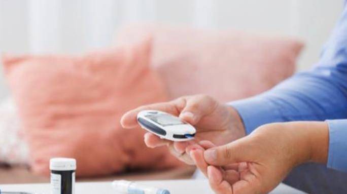 蔬菜|5种食物被称为“升糖王”？医生提醒：再喜欢吃，也要管住嘴