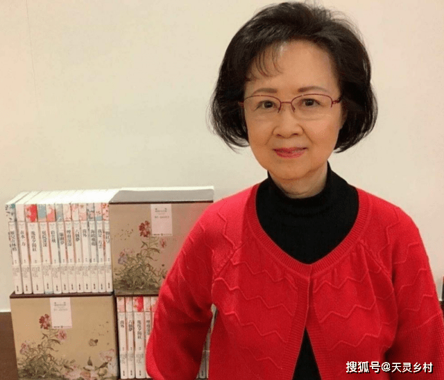 什么 琼瑶奶奶才是真的摩登女郎，什么艳穿什么，80+美得挺不一般