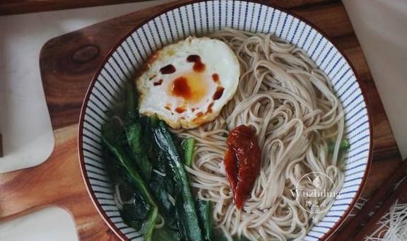 因為|50歲阿姨的極簡早餐，來自10分鐘的營養，網友：難怪好身材