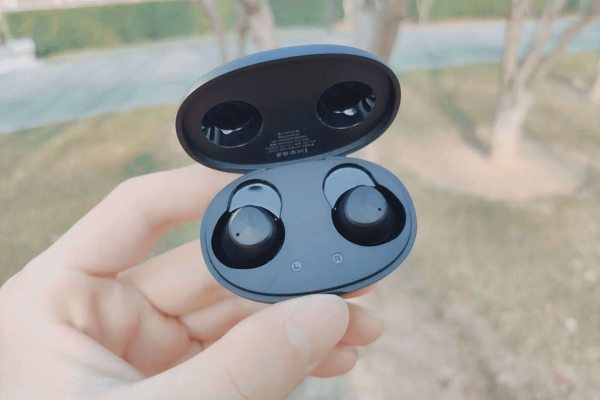 jeet air2蓝牙耳机体验,体积小巧续航持久,佩戴舒适无压力