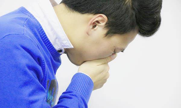 降低|40岁后，身上满足4个特点的人，可能会招慢阻肺“惦记”