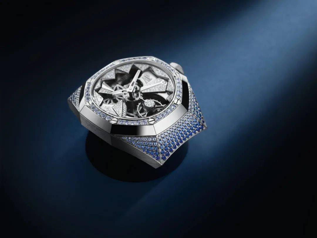 爱彼当高级制表遇上璀璨珠宝，这无敌魅力没人能抵挡！