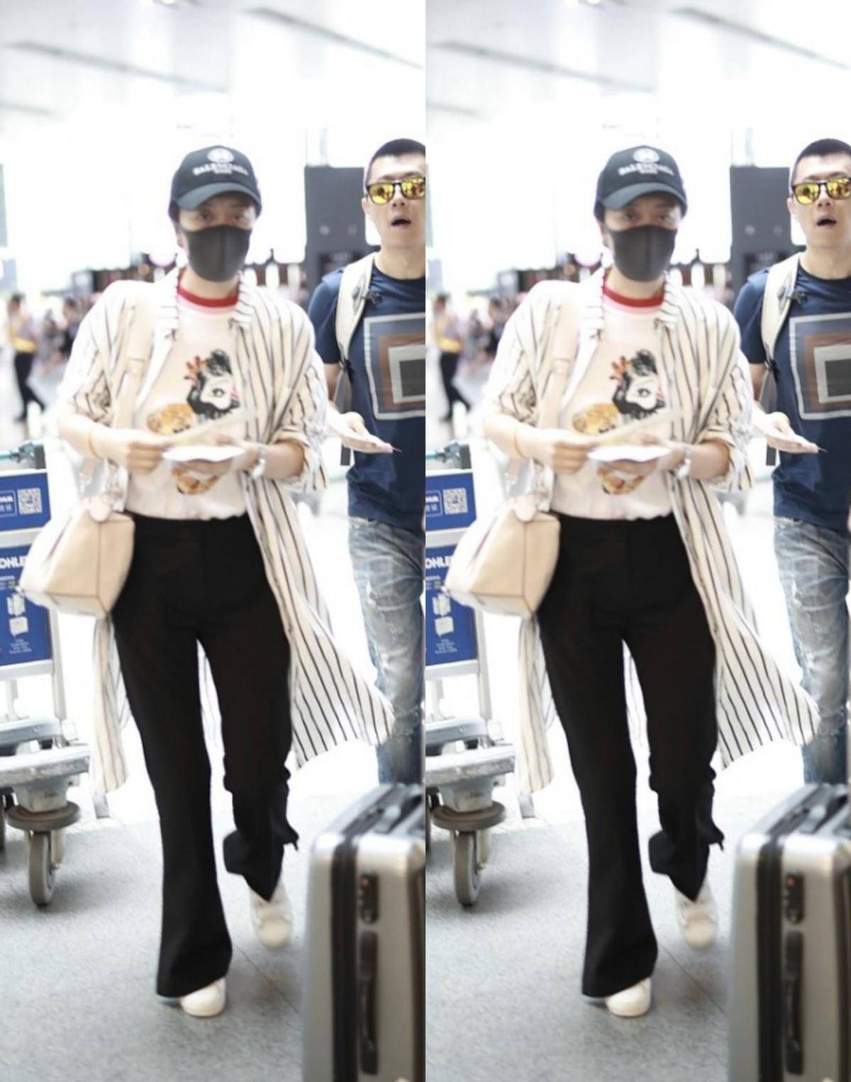 条纹 知性的女人穿衣时尽量选衬衫,看蒋雯丽的造型,优雅又高级