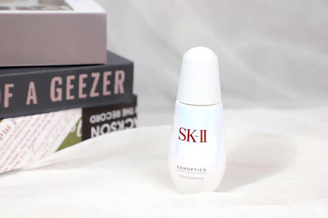 护肤品美白护肤品什么牌子好？十大美白淡斑精华排名按头安利6款！