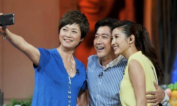 知名主持人春妮:一婚嫁蒋虎多年丁克,二婚嫁刚强41岁高龄产子_工作