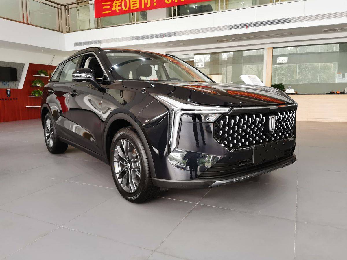 价格实惠造型还潮太对味了奔腾t55实拍简评