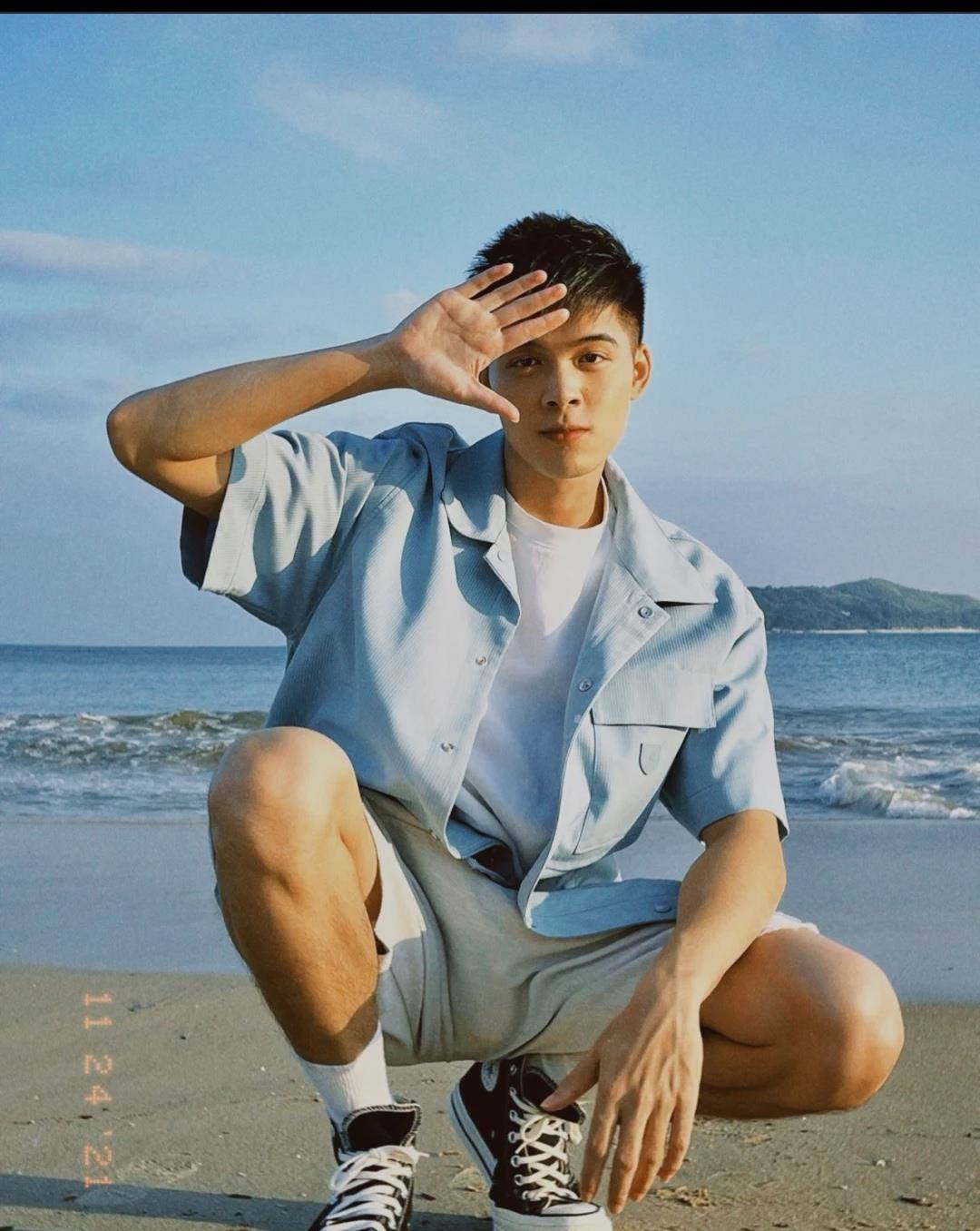 小哥哥叫"聪仔"目前是一名摄影师,也是一枚网红博主.