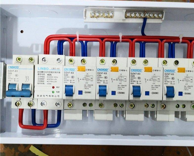 家装电箱开关配置图片