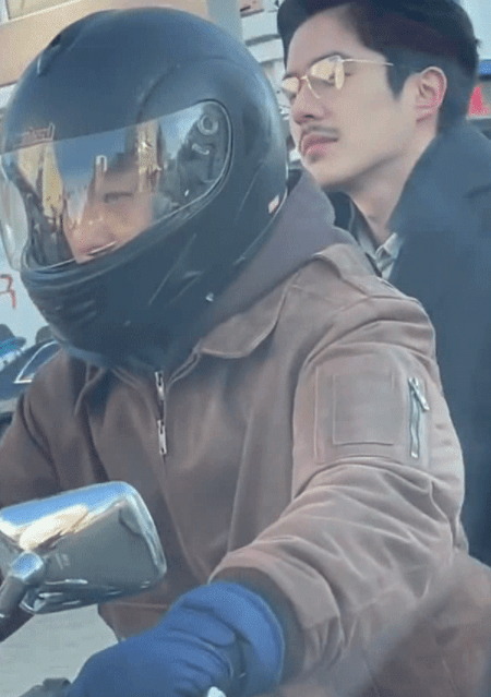 原创刘昊然在延吉拍戏被偶遇胡子造型颠覆大坐摩托车后座很拉风